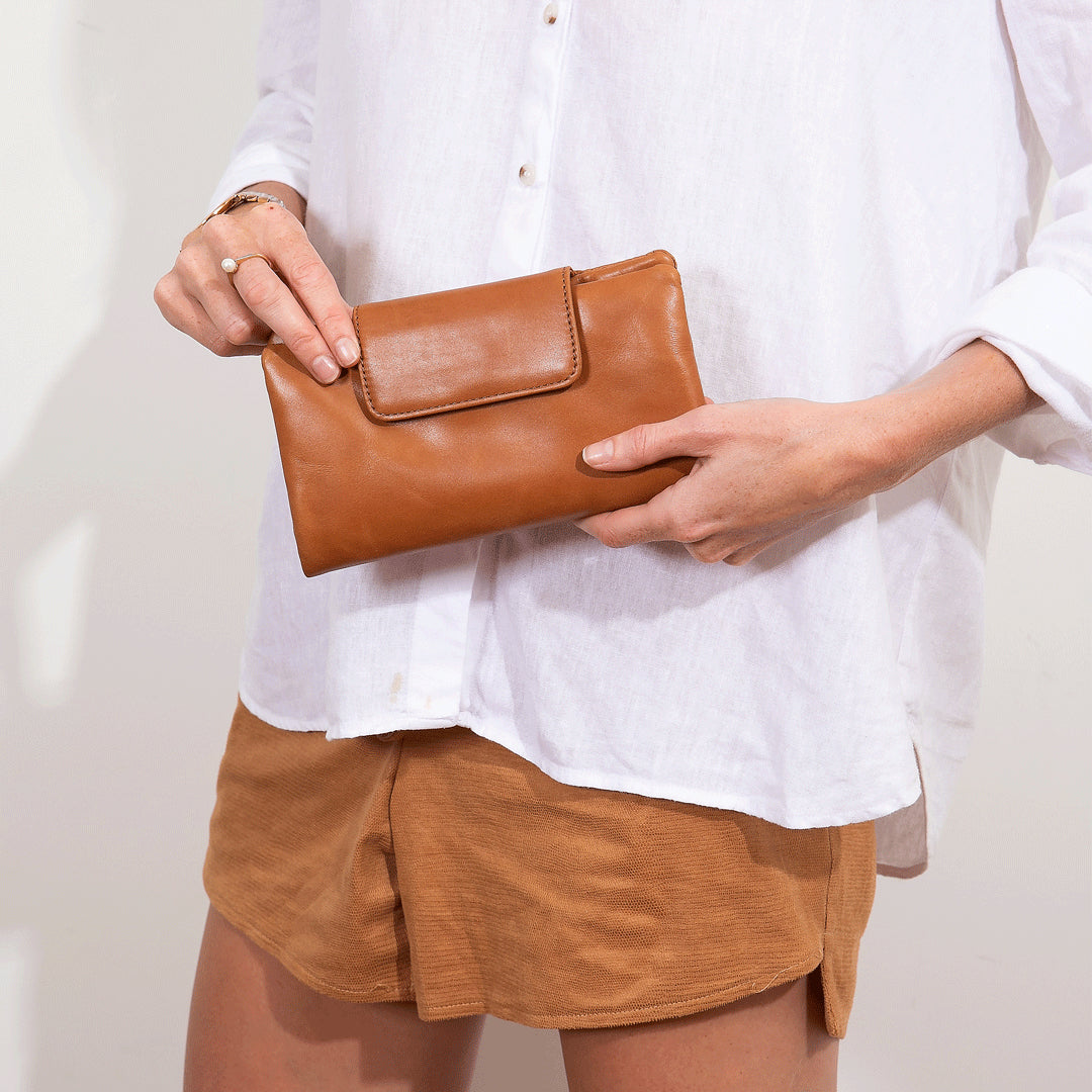 The Eclipse Wallet - Tan