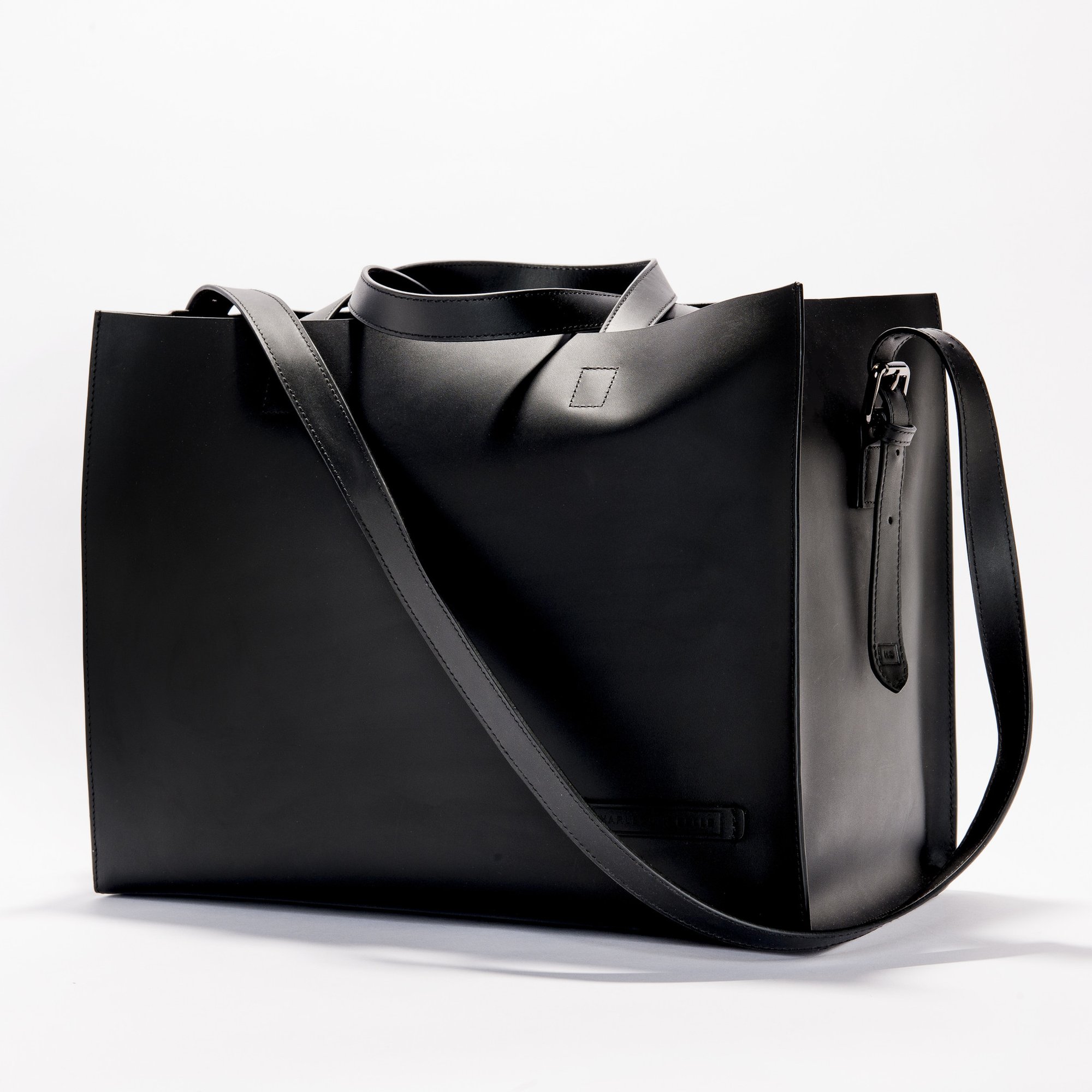 Harlequin Belle Downtown large leather women's bucket bag black