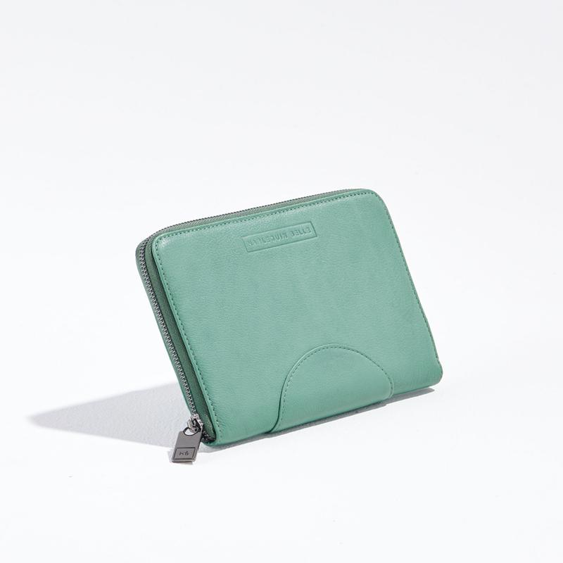 The Moonrise Travel Wallet Moss